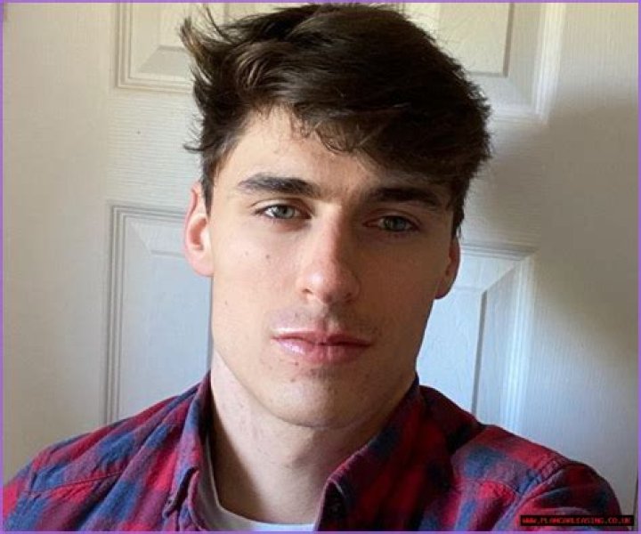 Noah Glenn Carter Height, Weight, Net Worth, Age, Birthday, Wikipedia, Who, Instagram, Biography