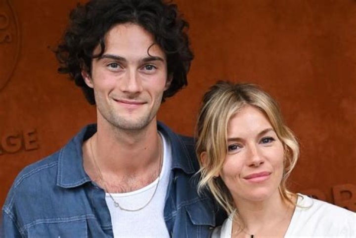 Oli Green Height, Weight, Net Worth, Age, Birthday, Wikipedia, Who, Nationality, Biography