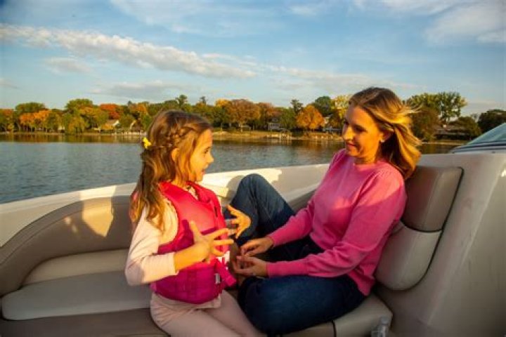 Poppy Harlow Height, Weight, Net Worth, Age, Birthday, Wikipedia, Who, Nationality, Biography