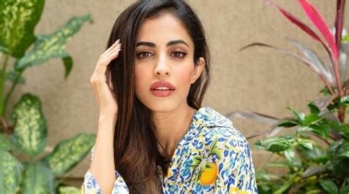 Priya Banerjee Height, Weight, Net Worth, Age, Birthday, Wikipedia, Who, Instagram, Biography