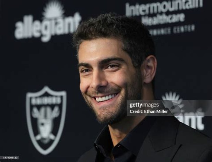 QB Jimmy Garoppolo Comes From A Big And Tight-knit Italian Family