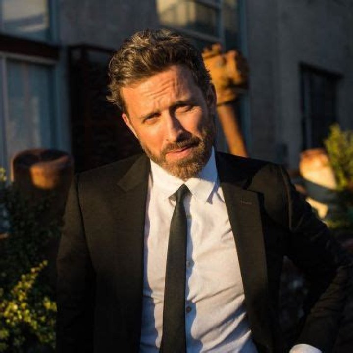 Rob Benedict Height, Weight, Net Worth, Age, Birthday, Wikipedia, Who, Nationality, Biography
