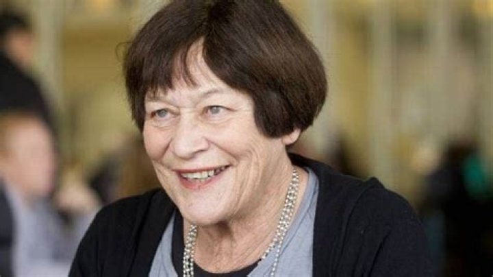 
Robyn Broughton Death Cause | Family Mourns 