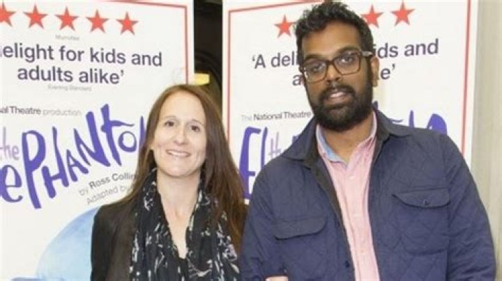 
Romesh Ranganathan is Married to Wife: Leesa Ranganathan. 
