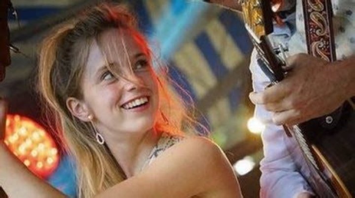 Roxane Arnal Height, Weight, Net Worth, Age, Birthday, Wikipedia, Who, Nationality, Biography