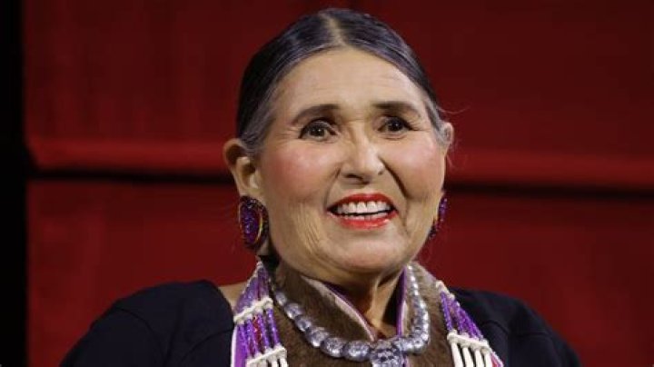 Sacheen Littlefeather Height, Weight, Net Worth, Age, Birthday, Wikipedia, Who, Nationality, Biography