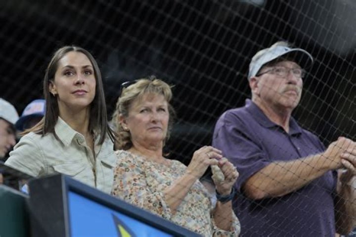 Samantha Bracksieck Parents Gregory And Karen, Sister & Brother