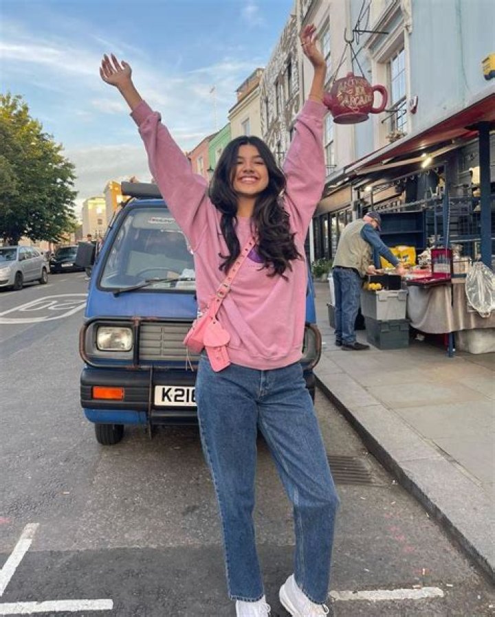 Sara Echeagaray Height & Age – 5 Facts About The Actress