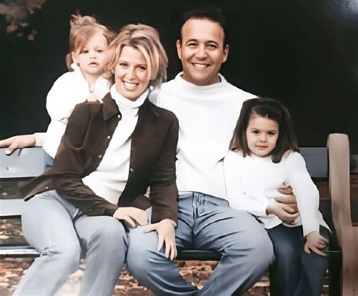 Sara Waisglass Parents And Sister Have Been Her Strength To Build Her Career