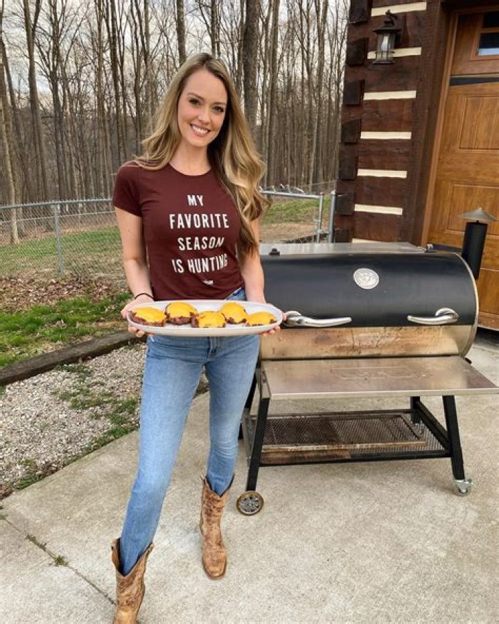 
Sarah beth lawhorn Height, Weight, Net Worth, Age, Birthday, Wikipedia, Who, Nationality, Biography 