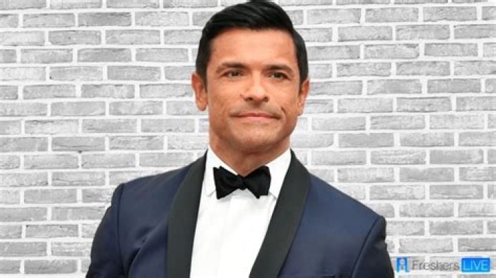 
Saul Consuelos Height, Weight, Net Worth, Age, Birthday, Wikipedia, Who, Nationality, Biography 