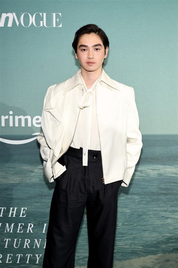 Sean Kaufman Height, Weight, Net Worth, Age, Birthday, Wikipedia, Who, Nationality, Biography