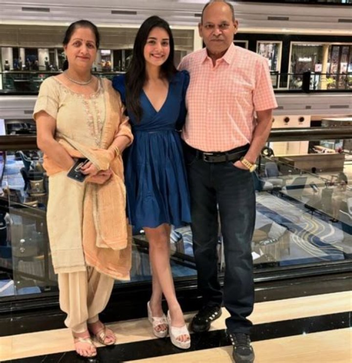 Shagun Sharma Height, Weight, Net Worth, Age, Birthday, Wikipedia, Who, Instagram, Biography