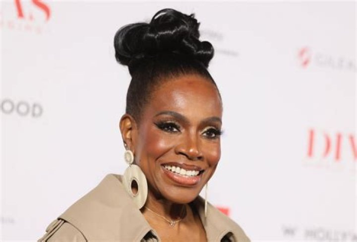 
Sheryl Lee Ralph Weight Loss Before And After- Diet And Workout 