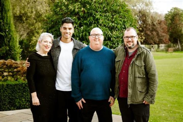 
Siva Kaneswaran Has Four Siblings Along With A Twin Brother 