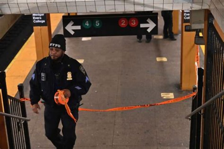 
‘Sketch’ Brooklyn Subway Shooting Suspect Mask With Orange Jumpsuit 