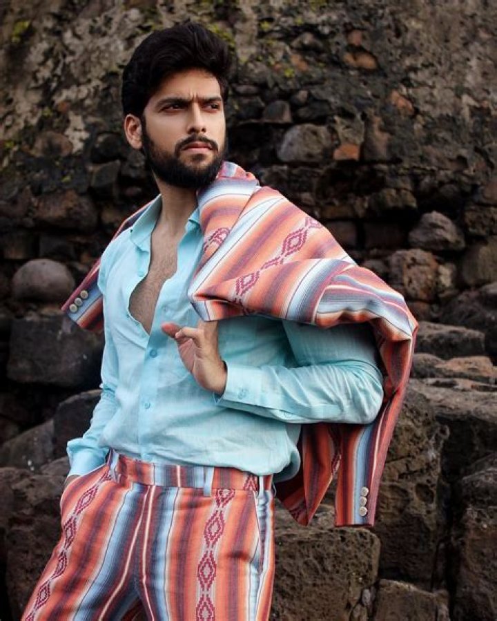 Sumit Kaul Height, Weight, Net Worth, Age, Birthday, Wikipedia, Who, Instagram, Biography