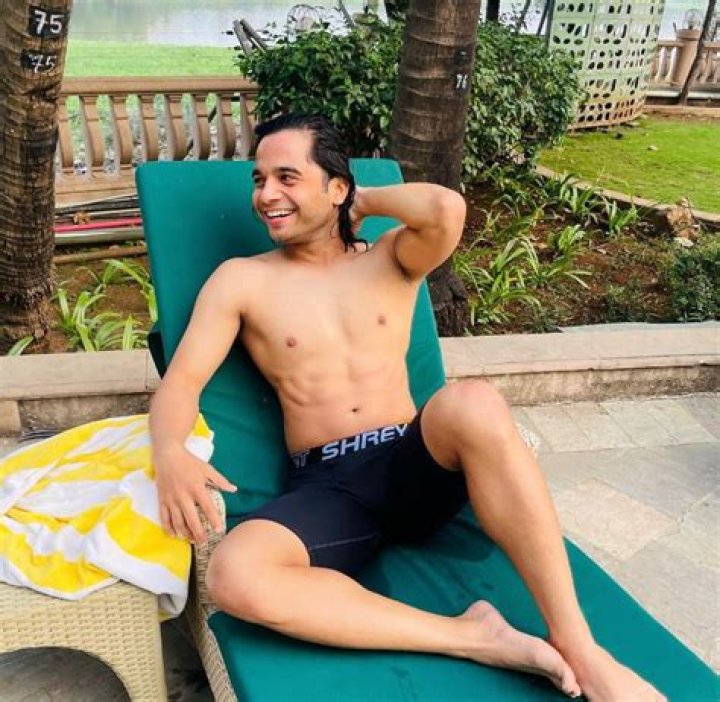 Suyash Rawat Height, Weight, Net Worth, Age, Birthday, Wikipedia, Who, Instagram, Biography