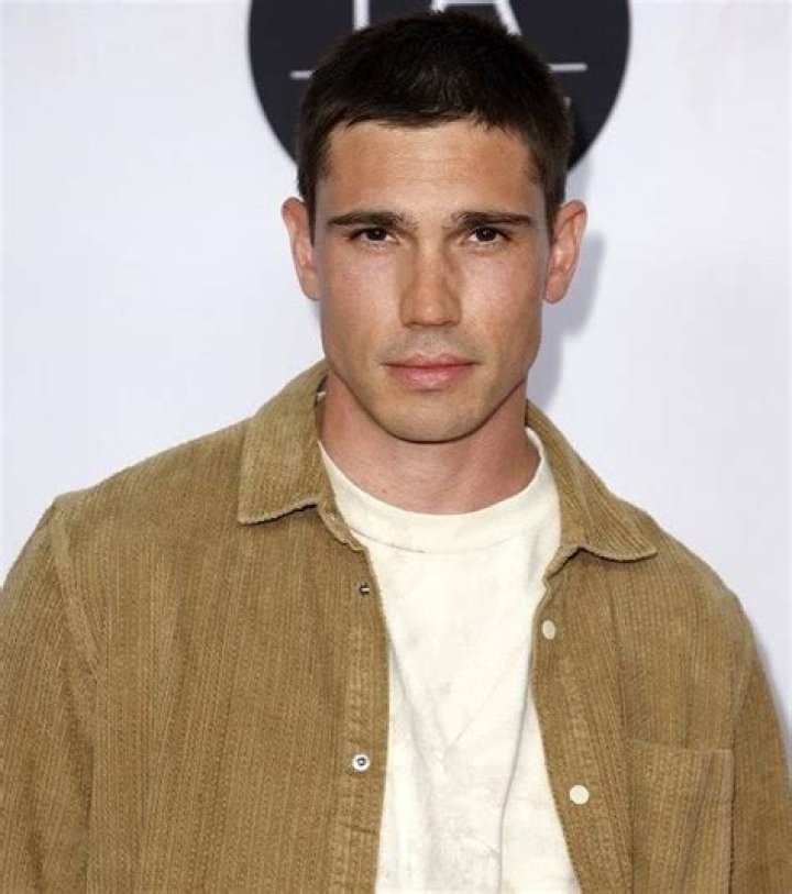 Tanner Novlan Height, Weight, Net Worth, Age, Birthday, Wikipedia, Who, Nationality, Biography