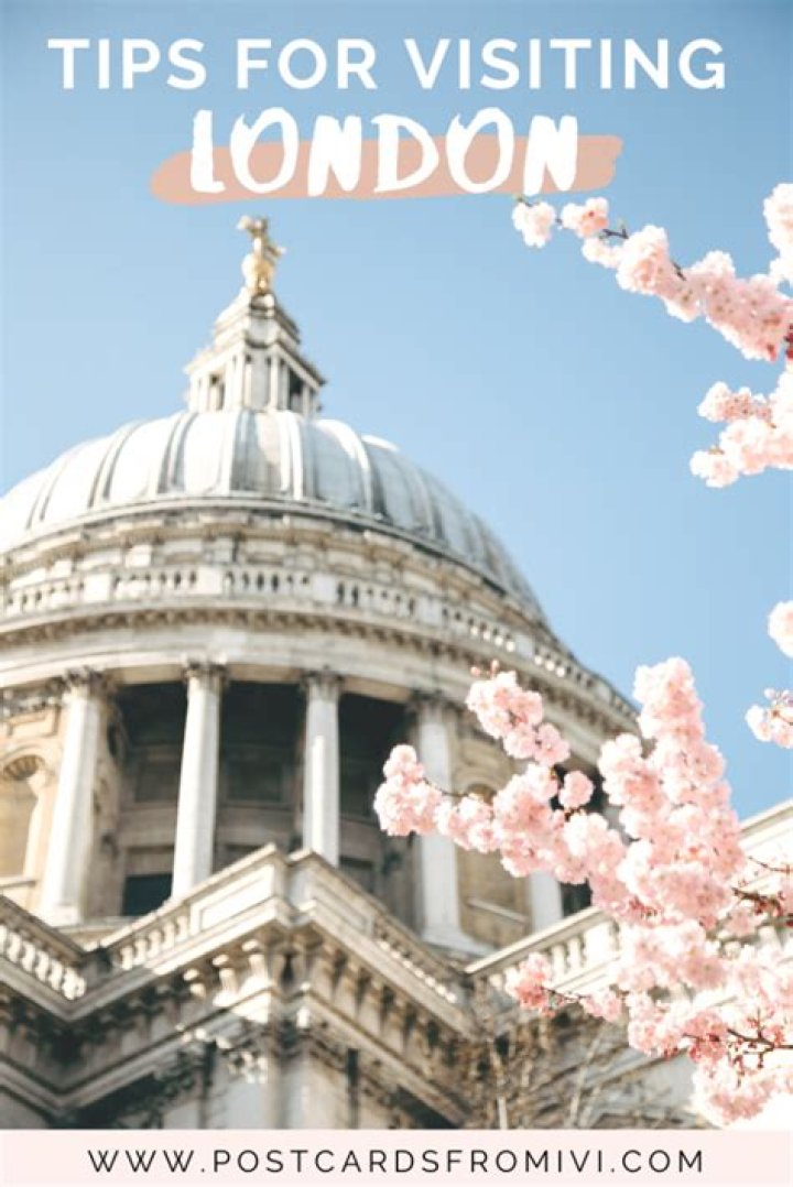 
“This Could Be The Rapture,” Comedian Sabinu Declares After Visiting London For The First Time. 