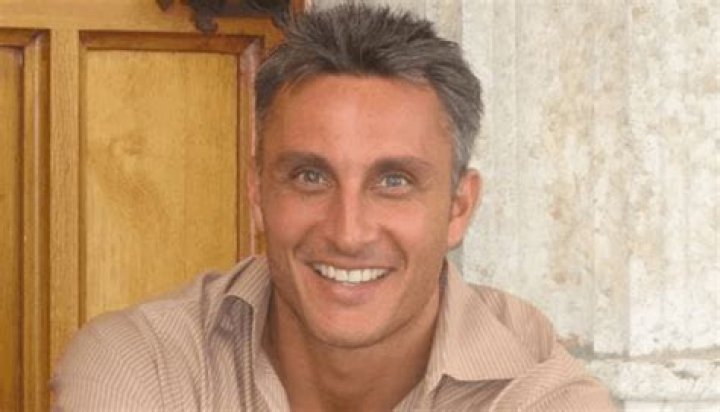 Tullian Tchividjian Height, Weight, Net Worth, Age, Birthday, Wikipedia, Who, Instagram, Biography