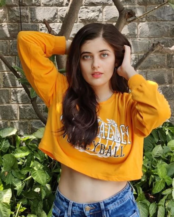 
Urvi Shetty Height, Weight, Net Worth, Age, Birthday, Wikipedia, Who, Instagram, Biography 