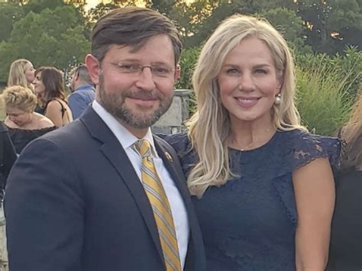 Vikings CB Cameron Dantzler Wife V’shati Sariah And Their Two Kids