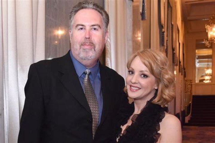 Wendi McLendon-Covey And Husband Greg Covey Have Been Married For Over 25 Years: Who Is He?