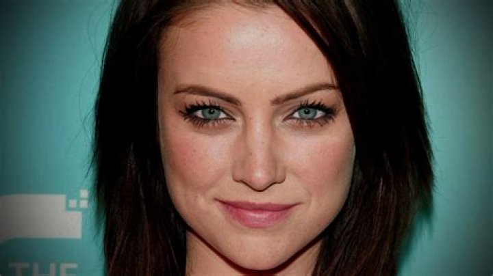 
What is Jessica Stroup doing now? Husband, Net Worth, Height 