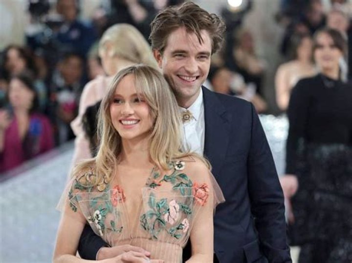 
What Is The Status Of Robert Pattinson And Suki Waterhouse Dating Life? Actor Worries About Getting Cheated 