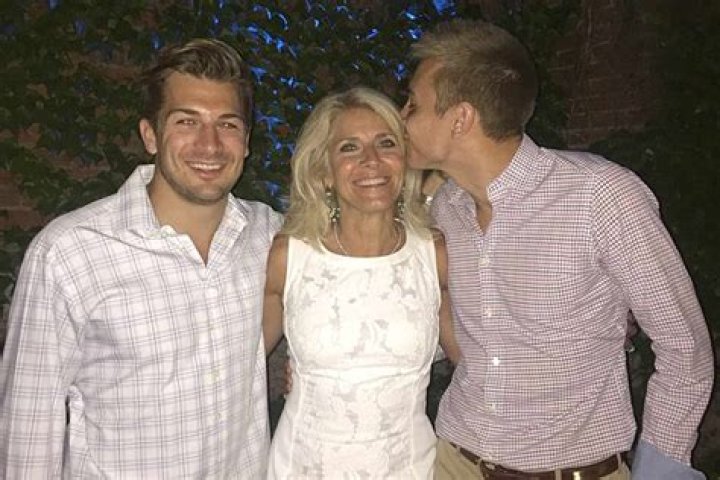 
Where Is Cris Collinsworth Now? Wife And Health Update 2022 – Is He Retiring? 