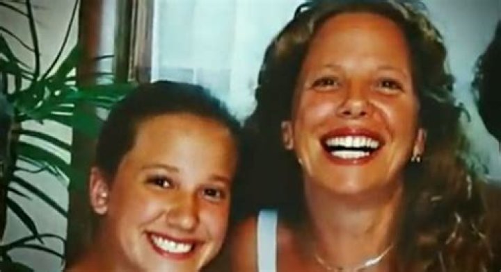 
Where Is Jenna Neulander Now 2022? Leslie Neulander Daughter – Age And Testimony Update 