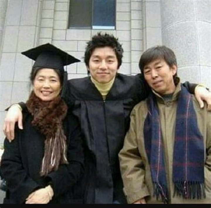 
Who are Gong Yoos Parents? Gong Yoo Biography, Parents Name, Nationality and More 