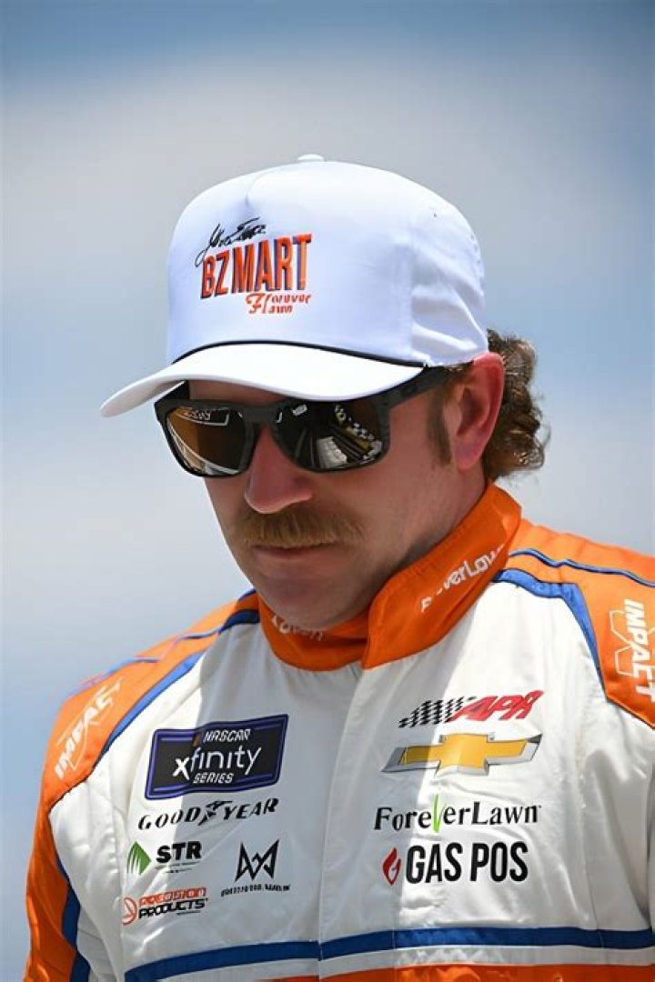 Who are Jeffrey Earnhardts Parents? Jeffrey Earnhardt Biography, Parents Name, Nationality and More