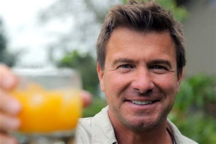 
Who is actor Jack Maxwell from “Booze Traveler”? His Wiki: Wife, Cancer, Age, Net Worth, Married 