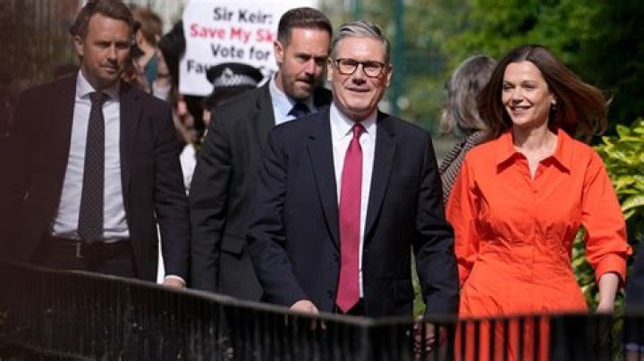 
Who Is Alan Kelly’s Wife, Regina O’Connor? Irish Politician Resigns As Labour Party Leader 