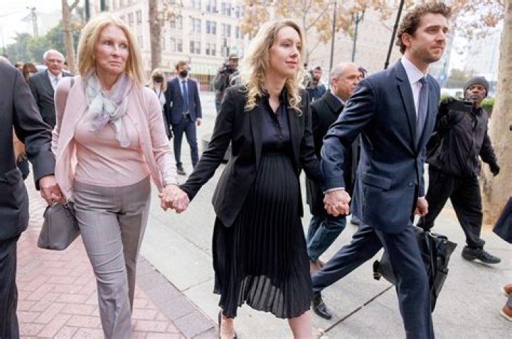 
Who Is Elizabeth Chong’s Husband? Confusion Explained 