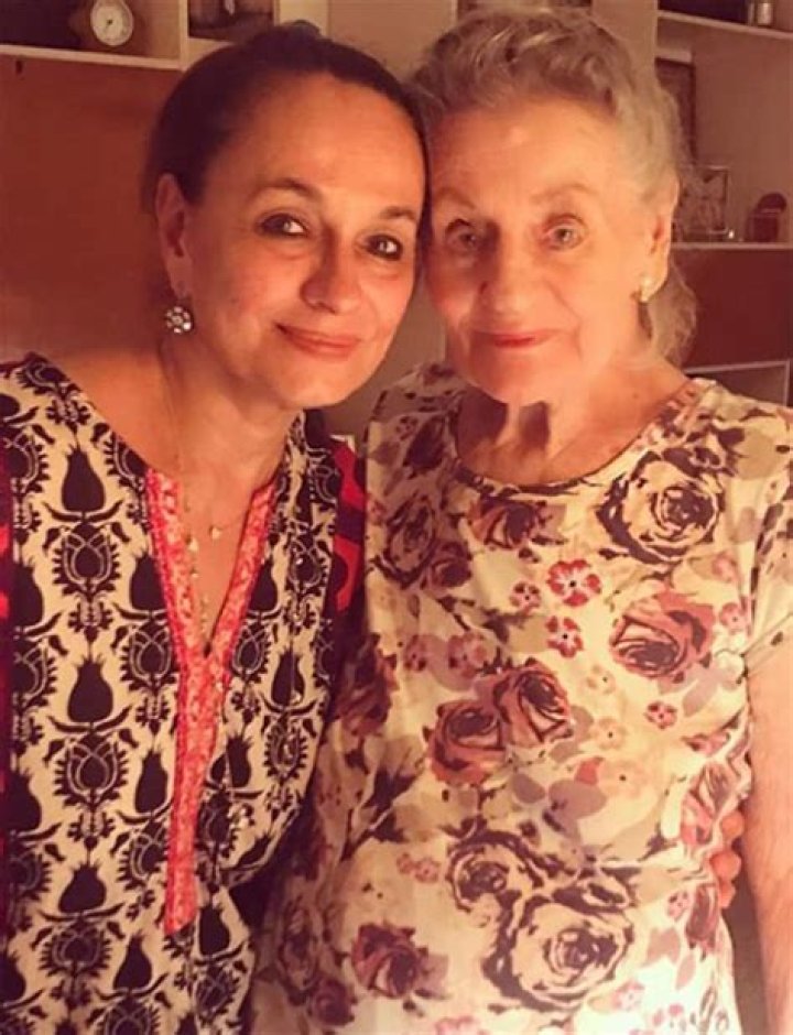 
Who is Gertrude Hoelzer? Meet Soni Razdan’s Mother 