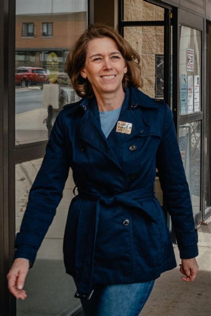 
Who Is Hannah Casperson From Brookfield CT? Woman Crashed Car Into Police Cruisers And Injured Seven 