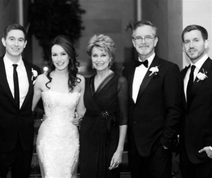 
Who is Jane Pauley married to? 