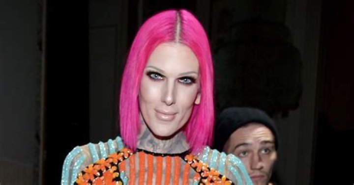 Who is Jeffree Star Dating: Does His Boyfriend Play For the NFL?