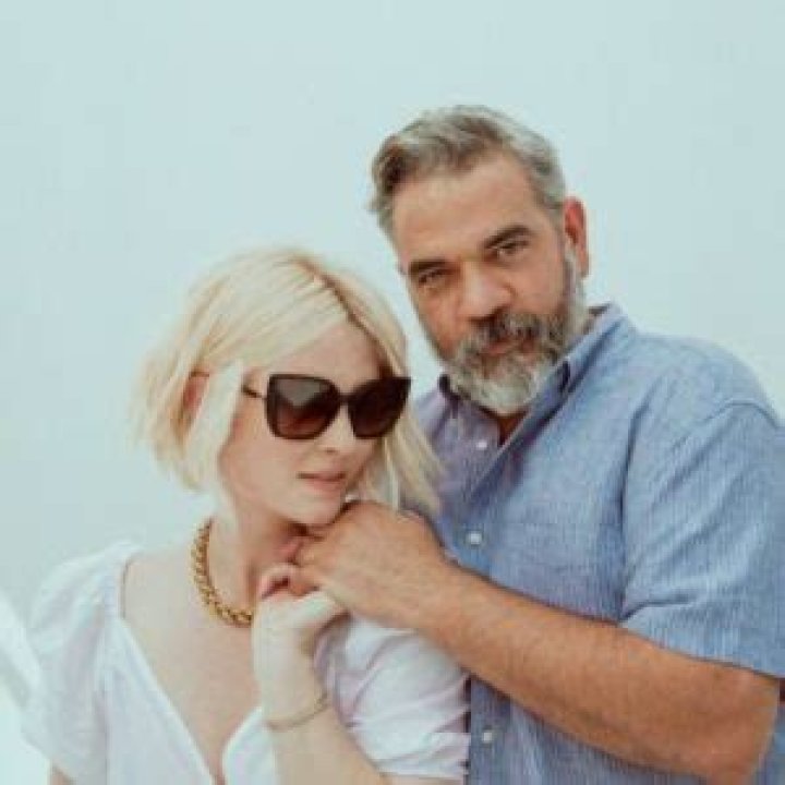 
Who Is Jesse Lynn Madera? Meet Hemky Madera Wife: Family And Kids Details 