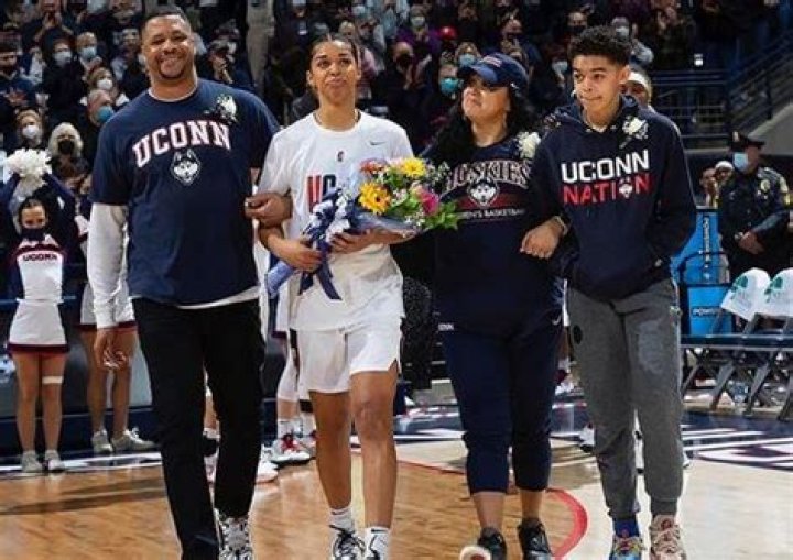 
WNBA Player Evina Westbrook Is The Only Daughter Of Her Parents James And Eva Westbrook 