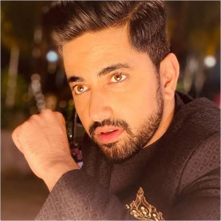 
Zain Imam Height, Weight, Net Worth, Age, Birthday, Wikipedia, Who, Nationality, Biography 