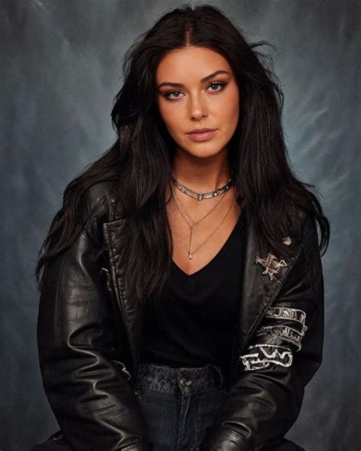 Zoe Roe Height, Weight, Net Worth, Age, Birthday, Wikipedia, Who, Nationality, Biography