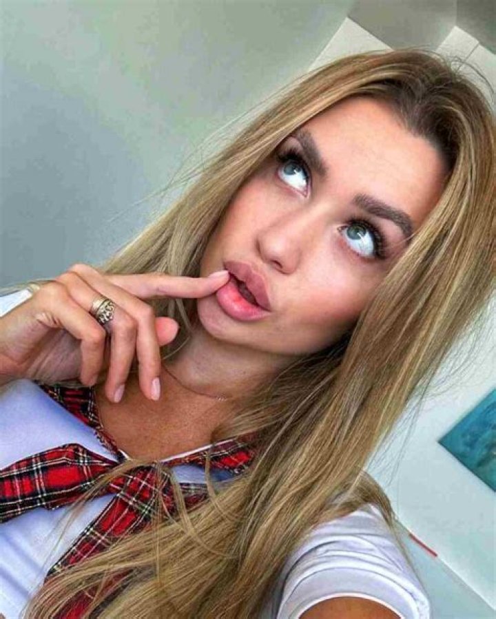 Zoey Brown Height, Weight, Net Worth, Age, Birthday, Wikipedia, Who, Instagram, Biography